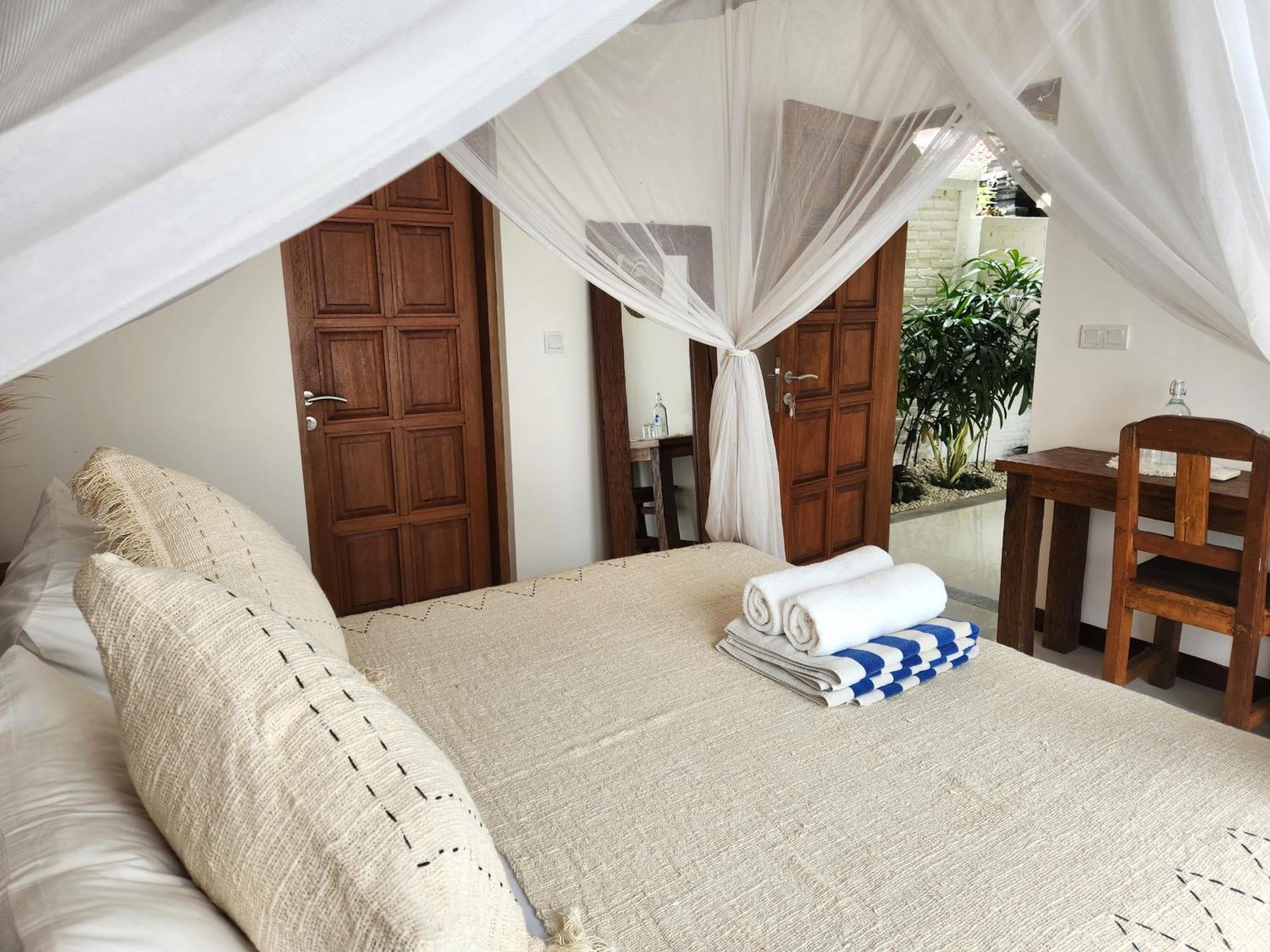 The Calmtree Bungalows Canggu Szoba fotó